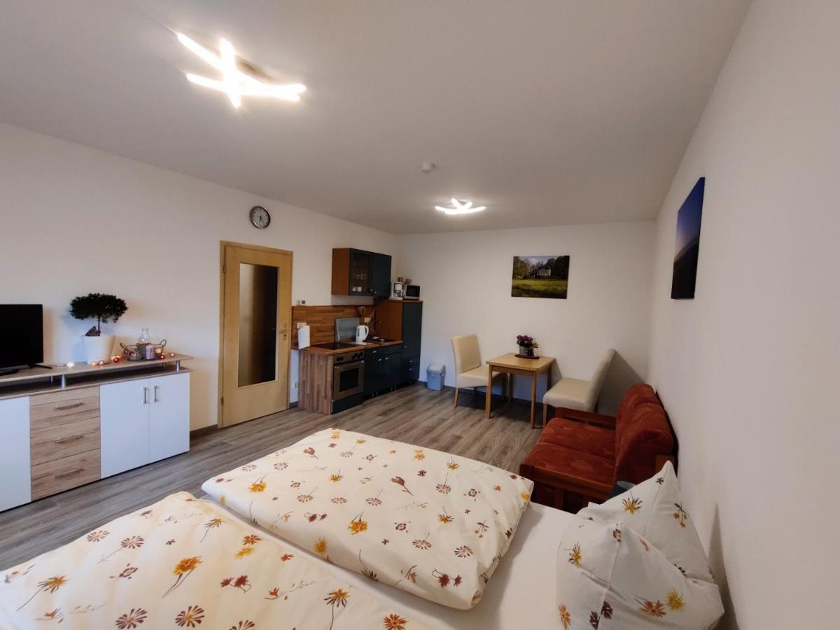 Ferienwohnung Brunow "In Der Natur Zuhause" Neundorf  Екстер'єр фото